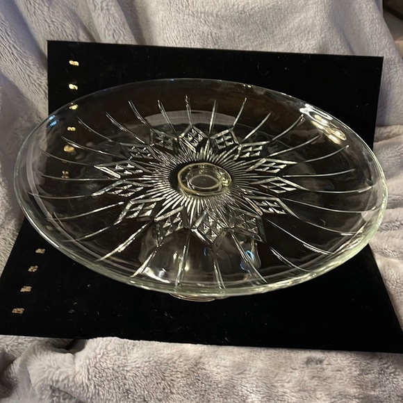 Heavy Crystal Cake Stand Vintage Design Beautiful - Picture 1 of 8